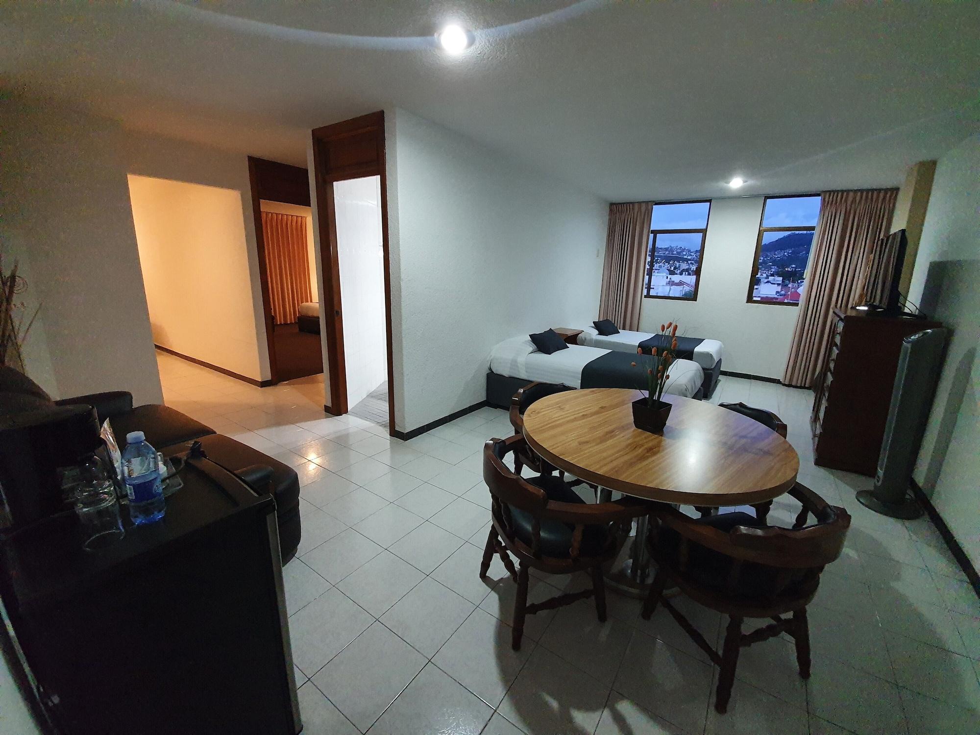 Estanza Hotel & Suites Morelia Kültér fotó