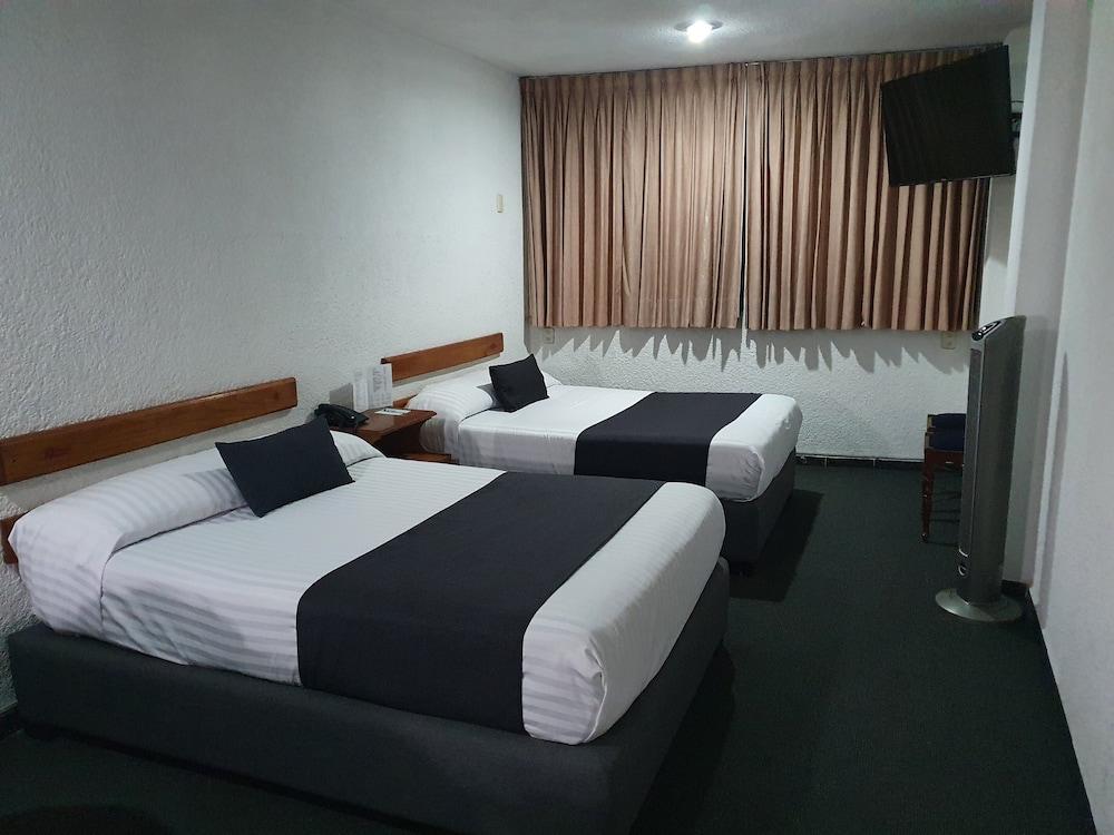 Estanza Hotel & Suites Morelia Kültér fotó
