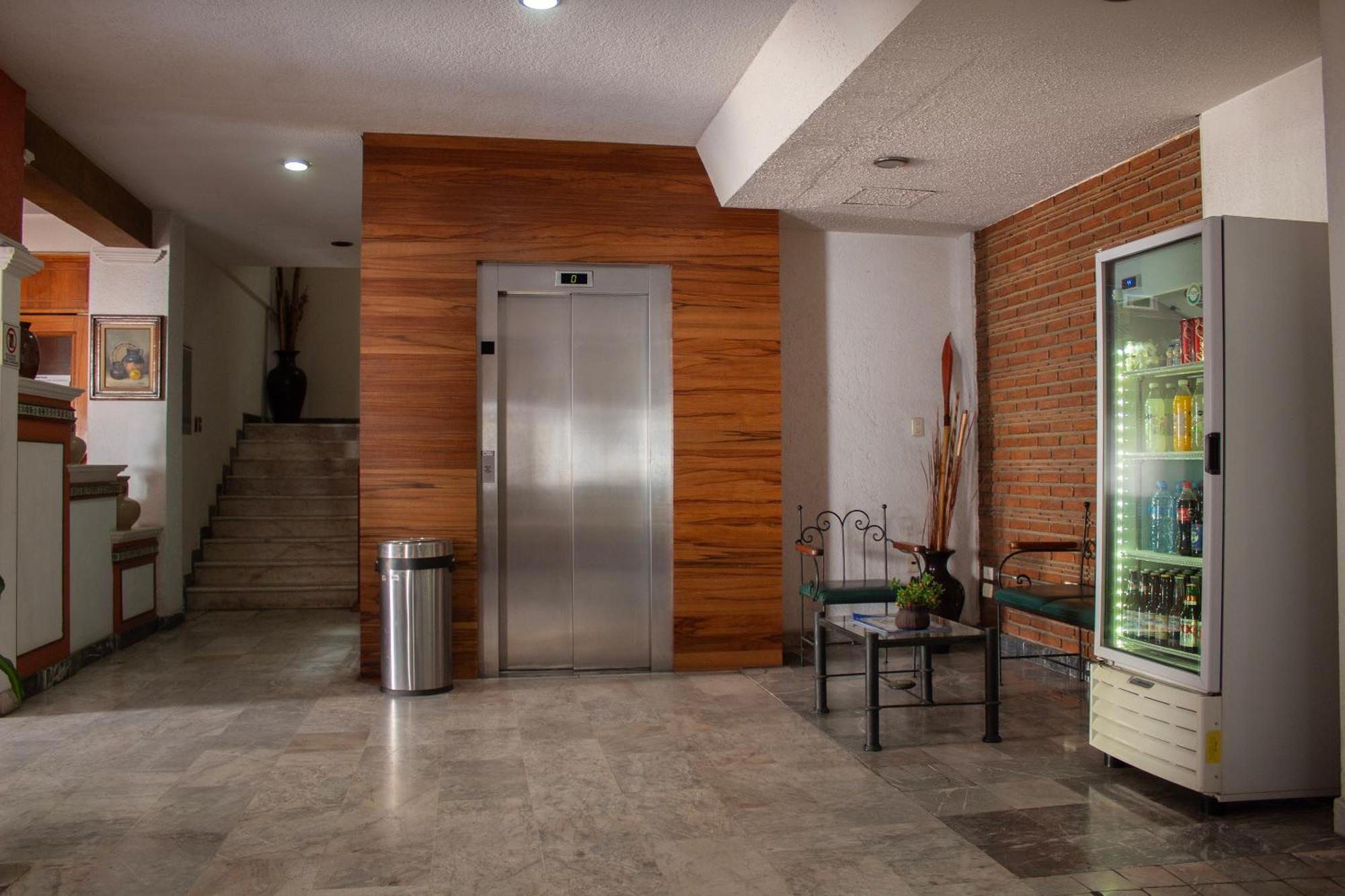 Estanza Hotel & Suites Morelia Kültér fotó