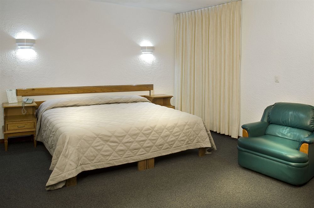 Estanza Hotel & Suites Morelia Kültér fotó